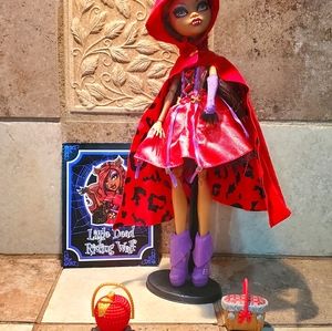 Monster High Little dead Riding Hood
